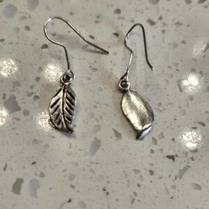 Leaf earrings
